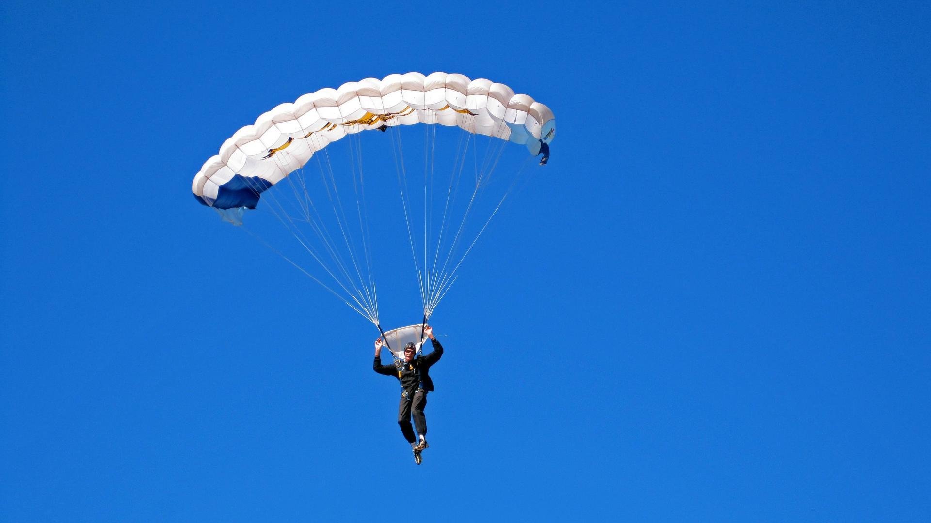 开云体育链接-贾布里埃拉·威廉姆斯在女子70公斤级柔道比赛中获得铜牌